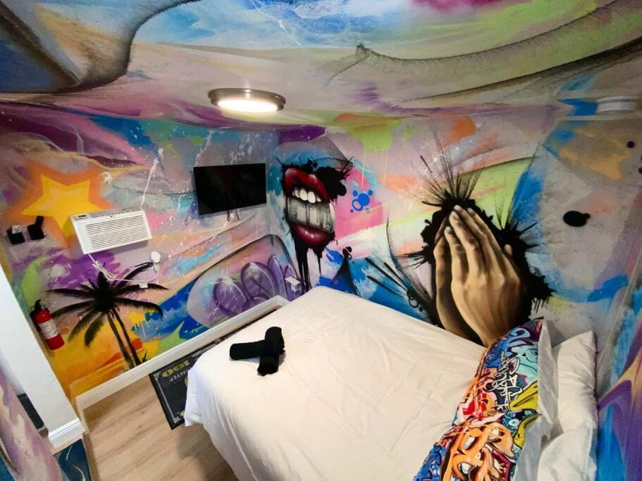 Cozy & Colorful Miami Art Canvas W/Hottub & Murals Екстер'єр фото